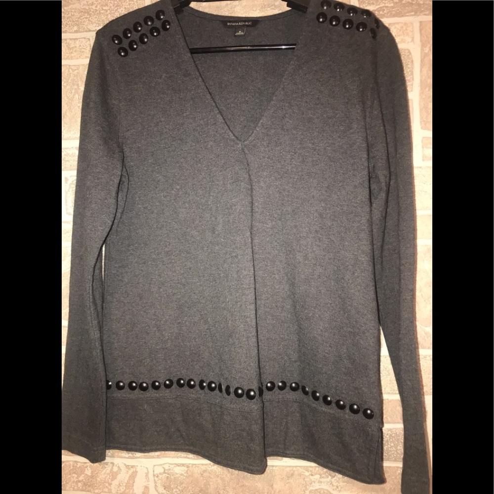 Banana Republic Gray Studded Knit Top small